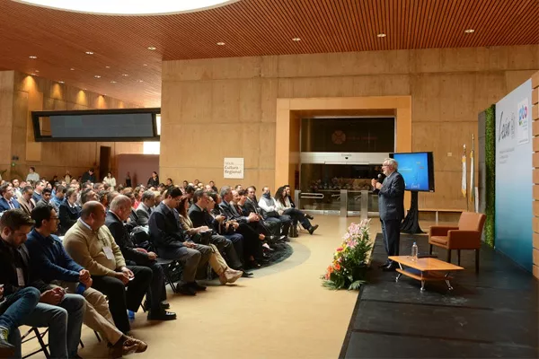 León recibe al Seminario Ciudad Educadora y Gobernanza Local
