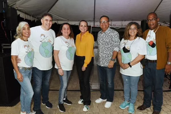 Caguas participó de "La Hora del Planeta Tierra"
