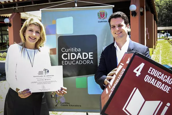 Curitiba integra oficialmente a Associação de Cidades Educadoras