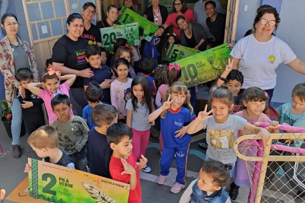 pila verde escuela